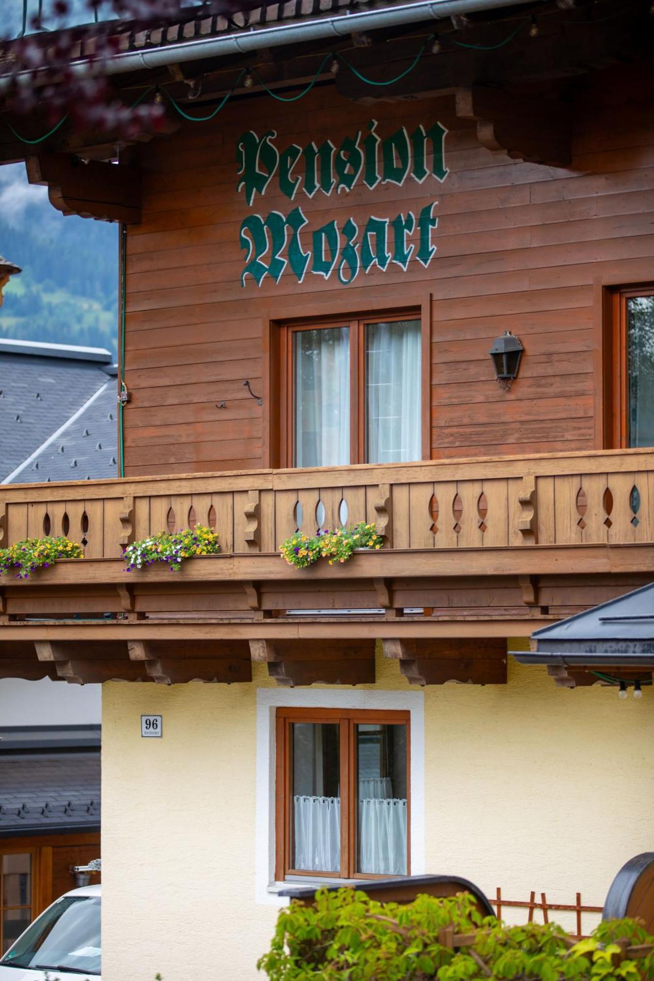 Pension Mozart 瓦格赖恩 外观 照片